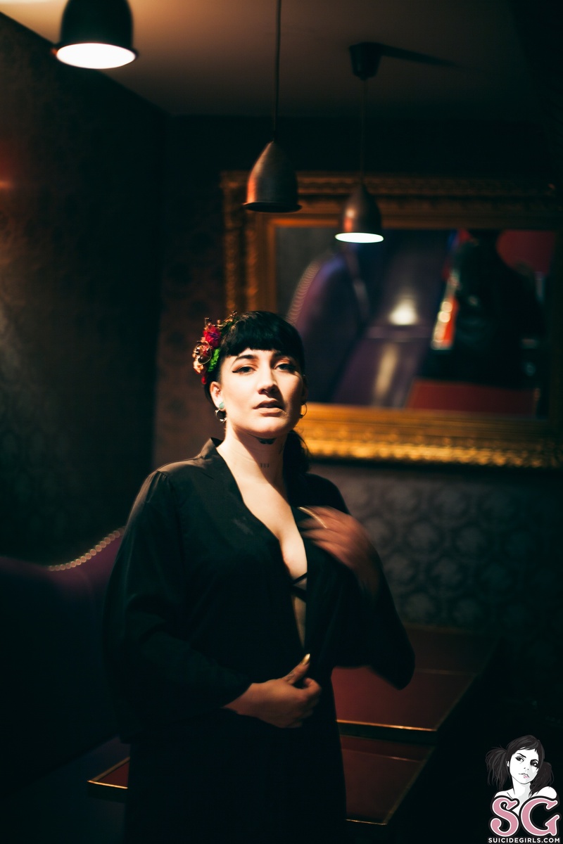 lornasharp-sanzissue-03.jpg