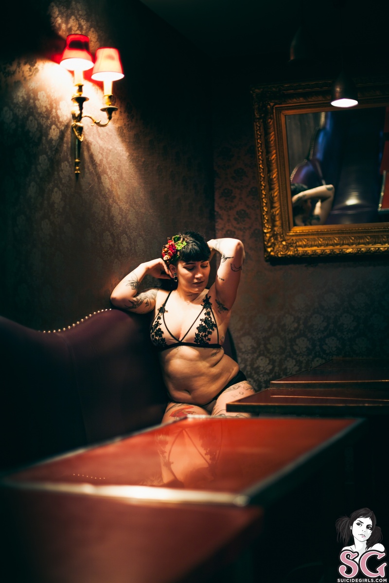 lornasharp-sanzissue-13.jpg