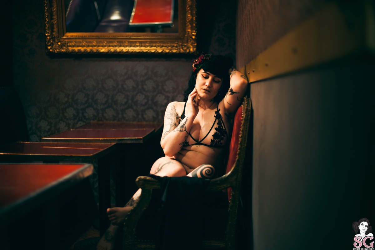 lornasharp-sanzissue-19.jpg