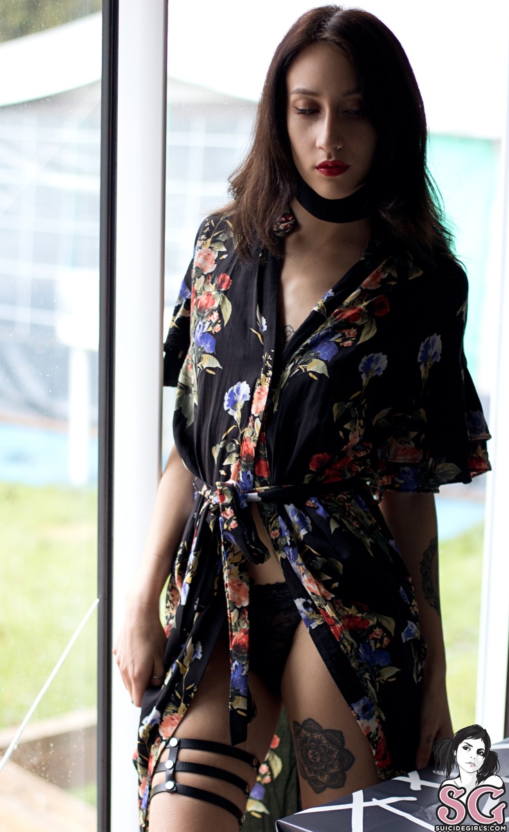 tulaa-flowerofdecember-09.jpg
