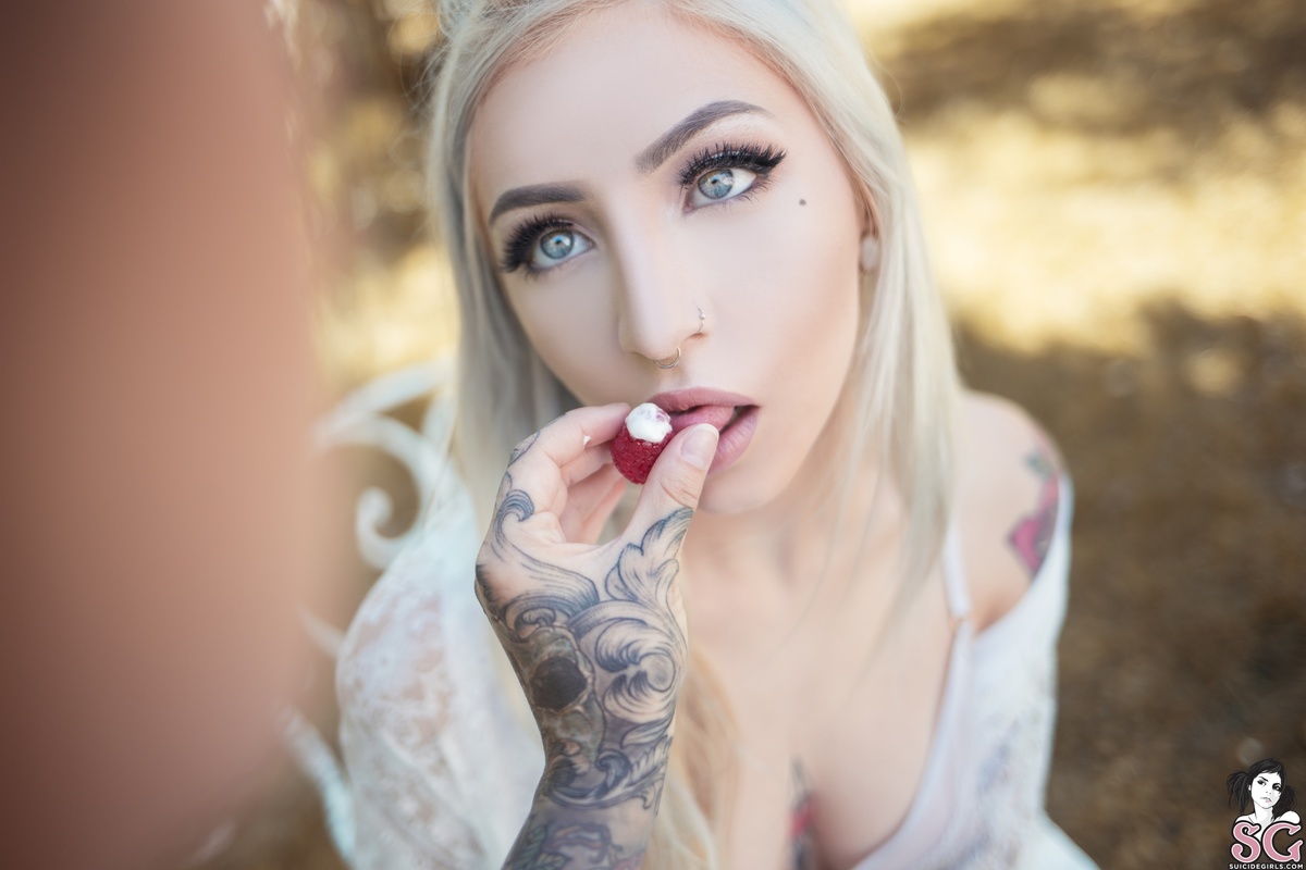janesinner-passionfruit-03.jpg