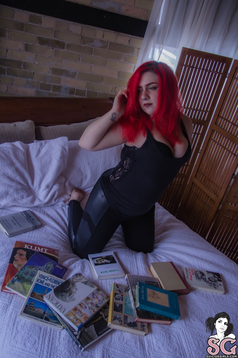 stefanysavage-bedtimereading-07.jpg
