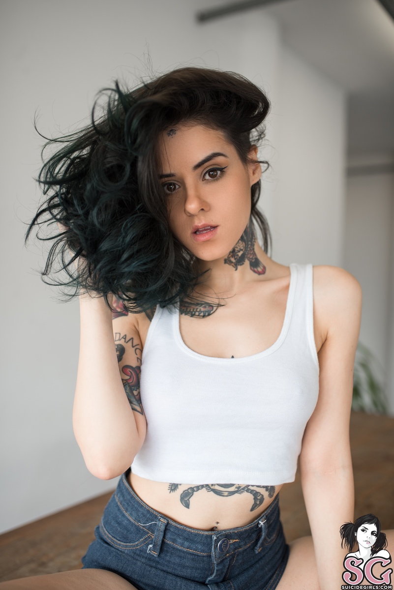 adriella-norush-01.jpg