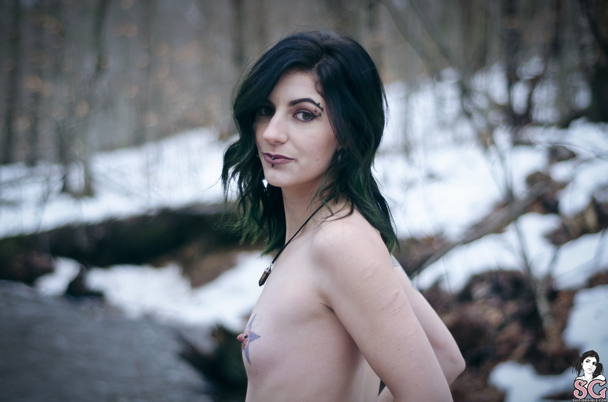 witcherywoods-evanora-33.jpg