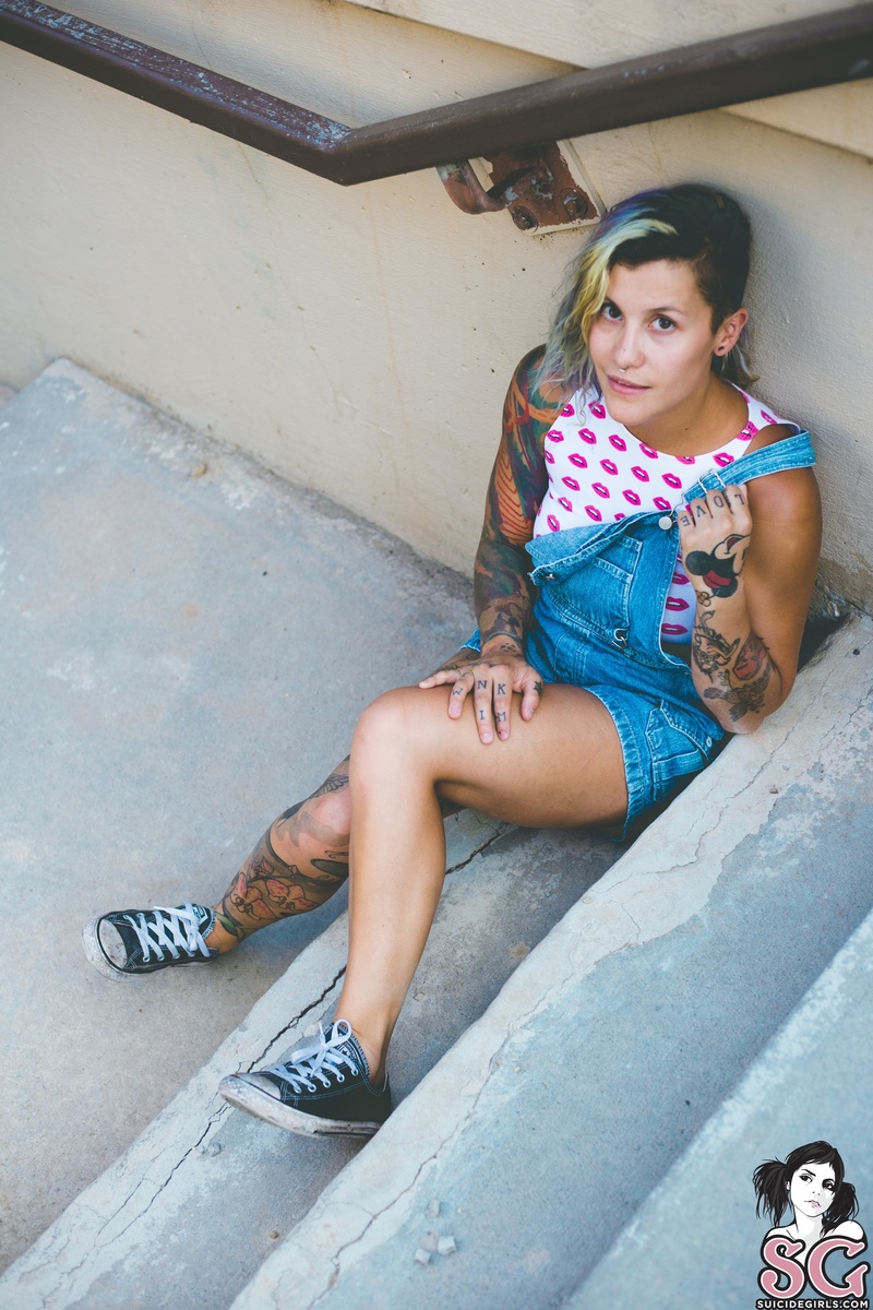 missminnie-radiantvibes-01.jpg