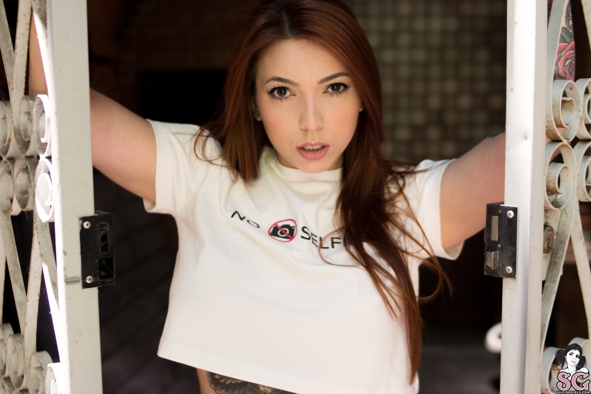 sirena-nomoreselfies-01.jpg