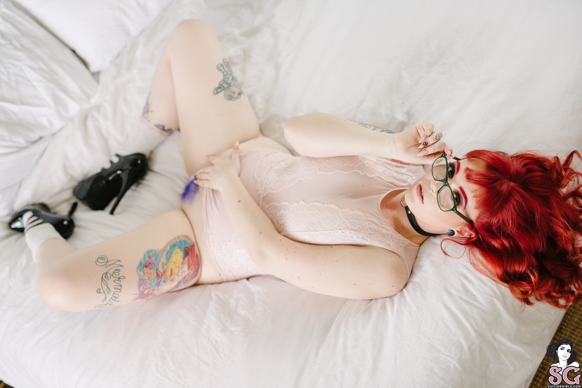 sirenn-feelinmyself-21.jpg