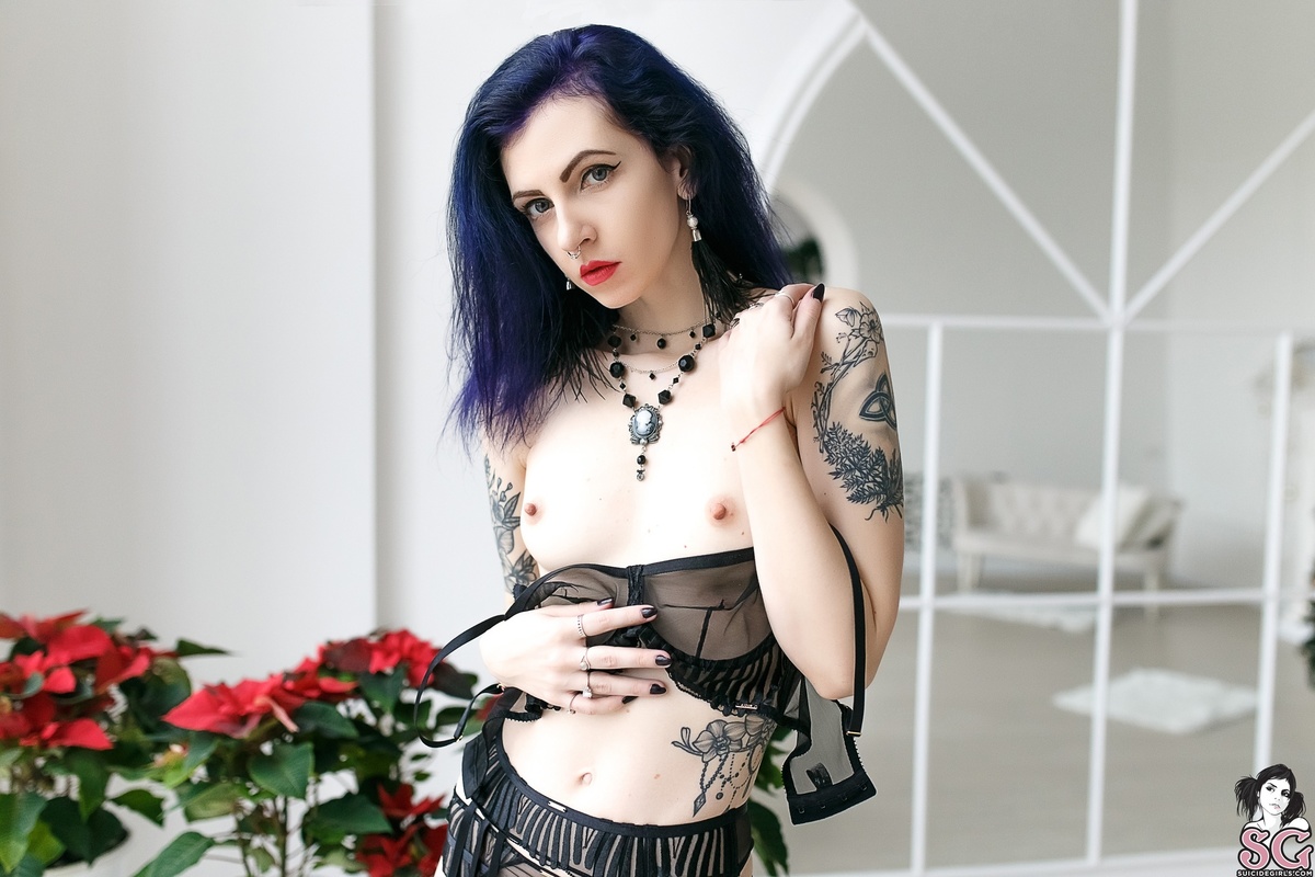 dimarti-bloodykisses-21.jpg