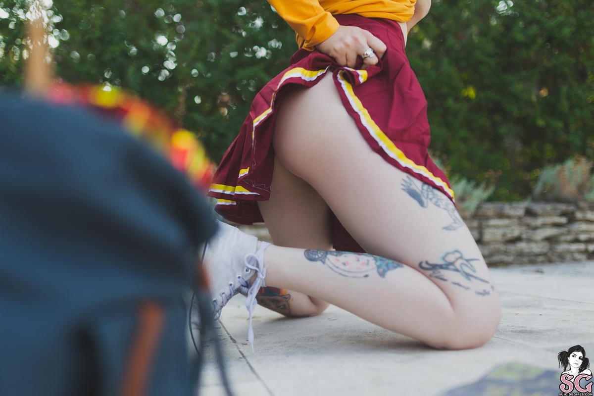 marlene-frombeneathyouitdevours-13.jpg