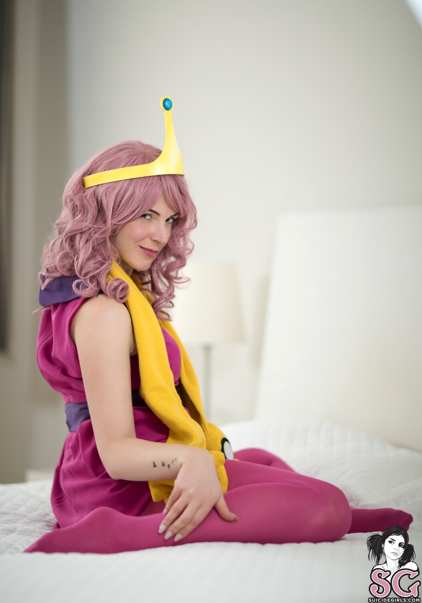 kittyqueen-aprincessinpink-15.jpg