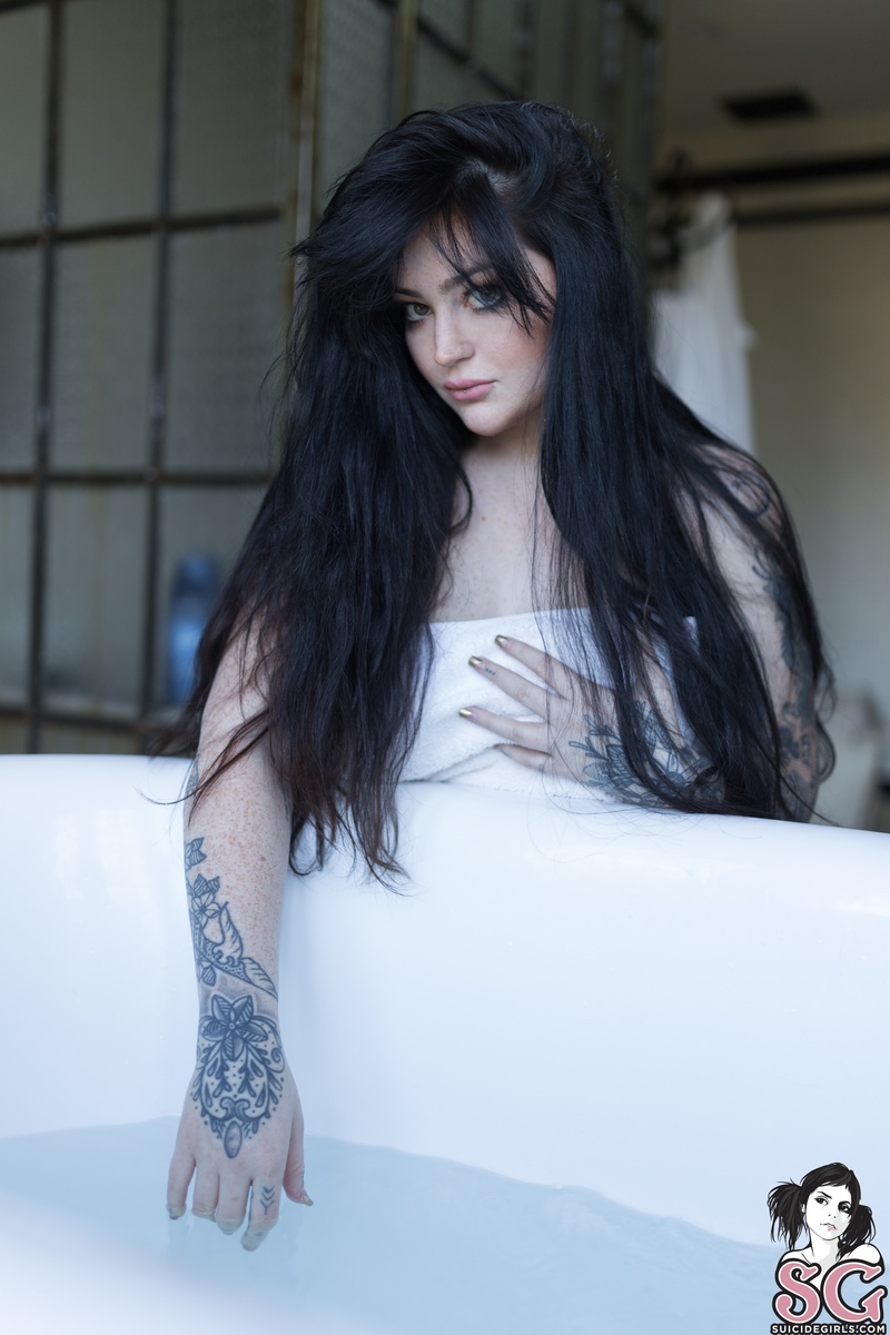 cleodora-watchmeunfold-05.jpg