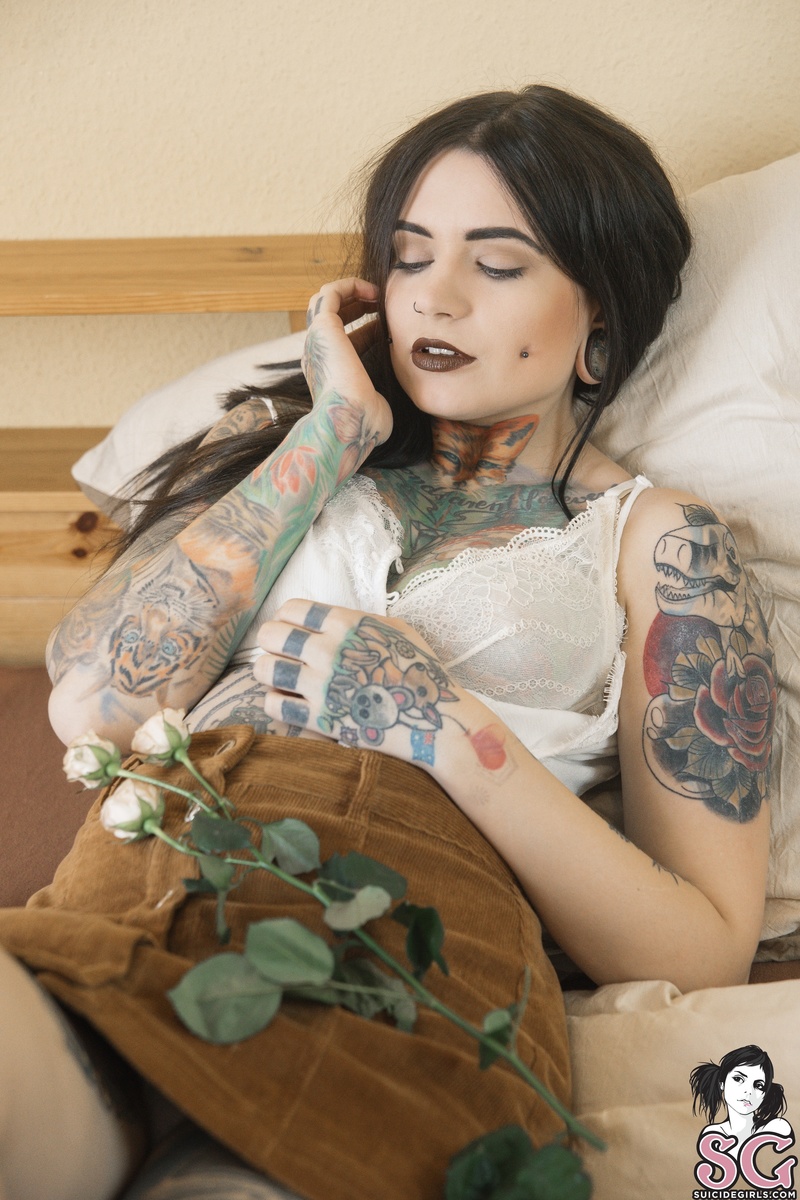toxyfoxy-tellmewhatislove-07.jpg