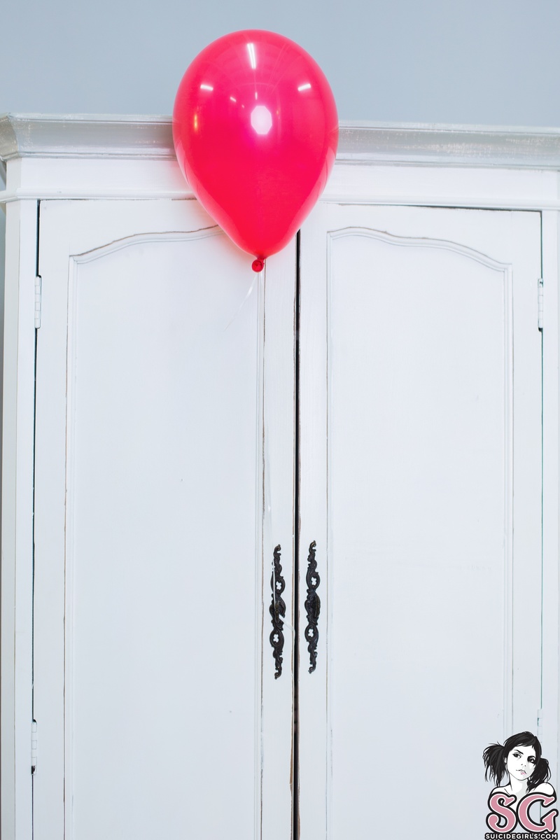 purr-doyouwantaballoon-01.jpg