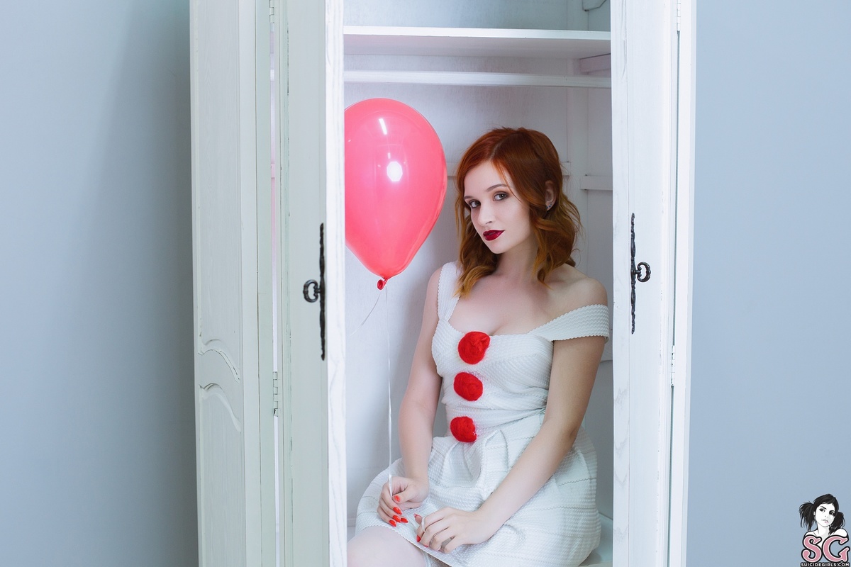 purr-doyouwantaballoon-03.jpg