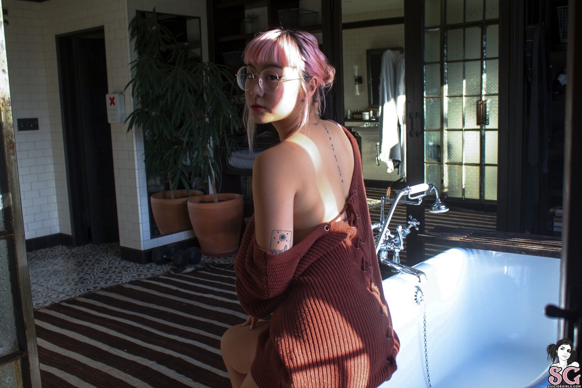 mindytoki-untitled-01.jpg