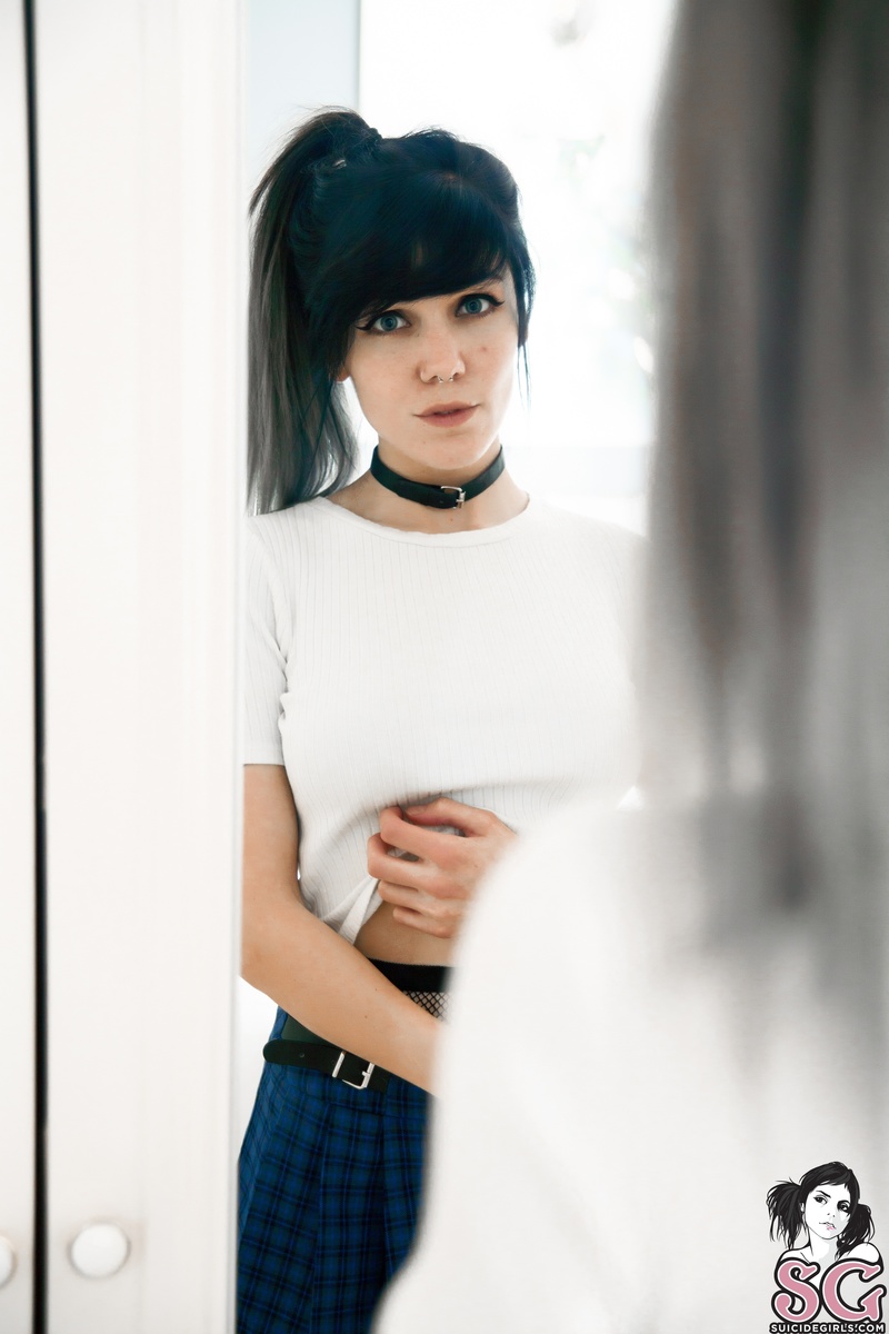 abithab-nightlightgirl-01.jpg