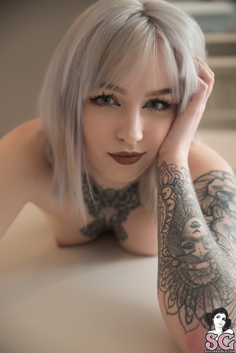 runa-heavenupsidedown-21.jpg