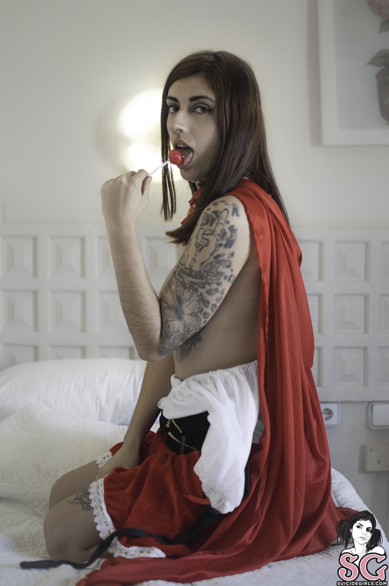 instantdeath-sweetlittleredridinghood-27.jpg
