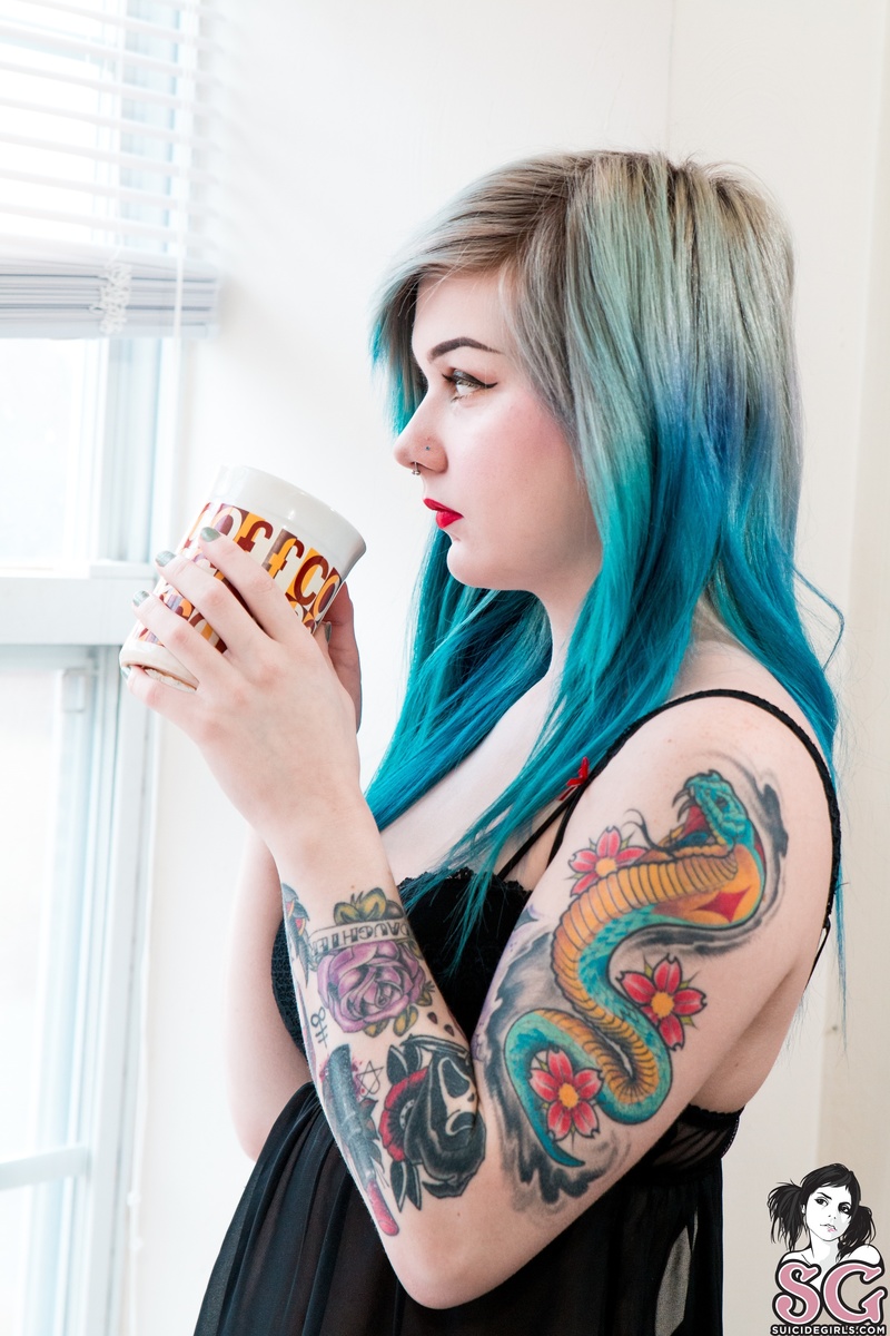 coffinskiss-bluedream-01.jpg
