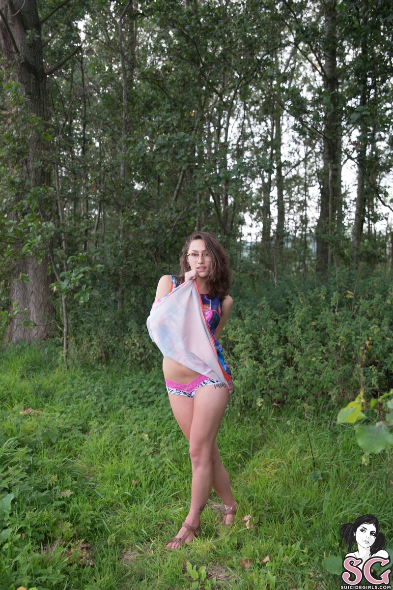 larabea-lovetogoout-17.jpg
