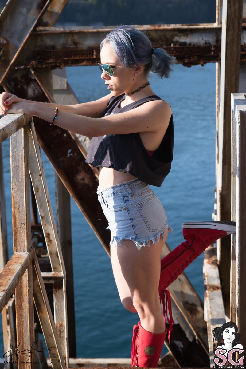 ainoaparty-ironwoman-03.jpg