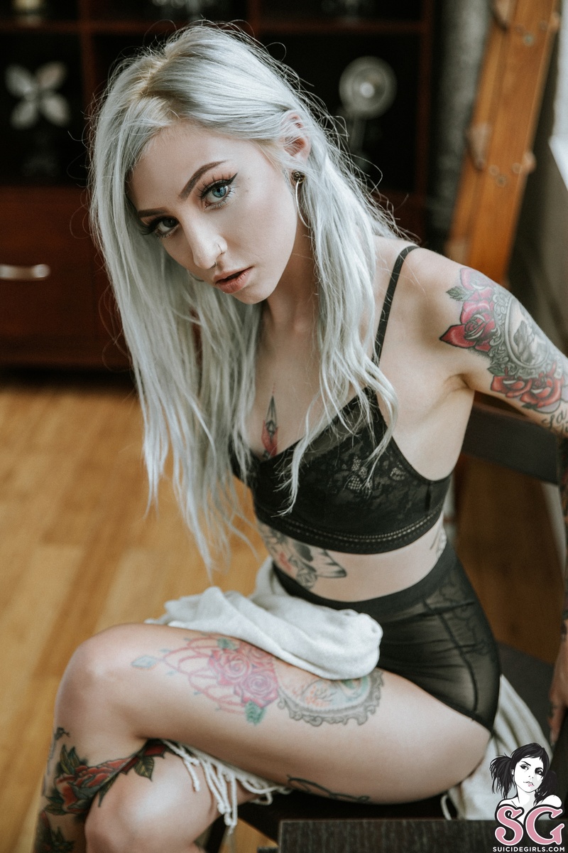 ivory-tourniquet-03.jpg