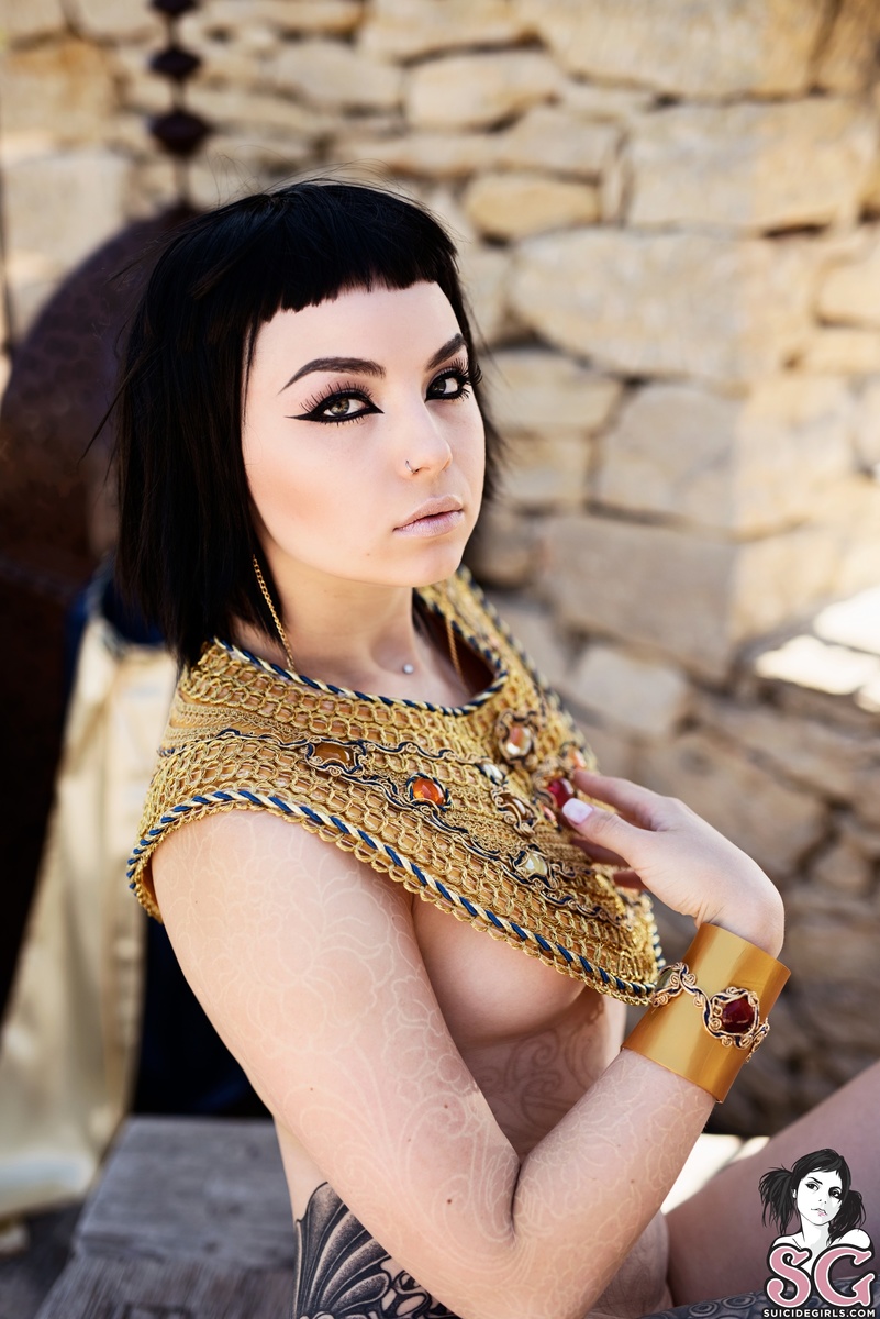 karanlit-thelastqueenofegypt-27.jpg