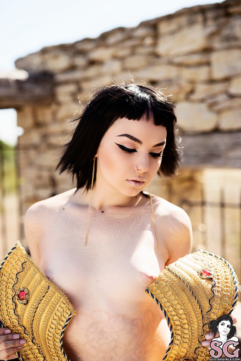 karanlit-thelastqueenofegypt-31.jpg