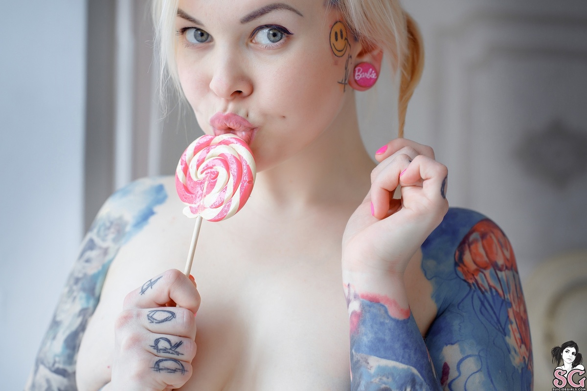 younghunter1506-sweetcandyorpillowfight-33.jpg