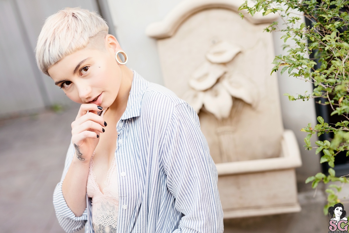 louisawood-selfloveclub-05.jpg