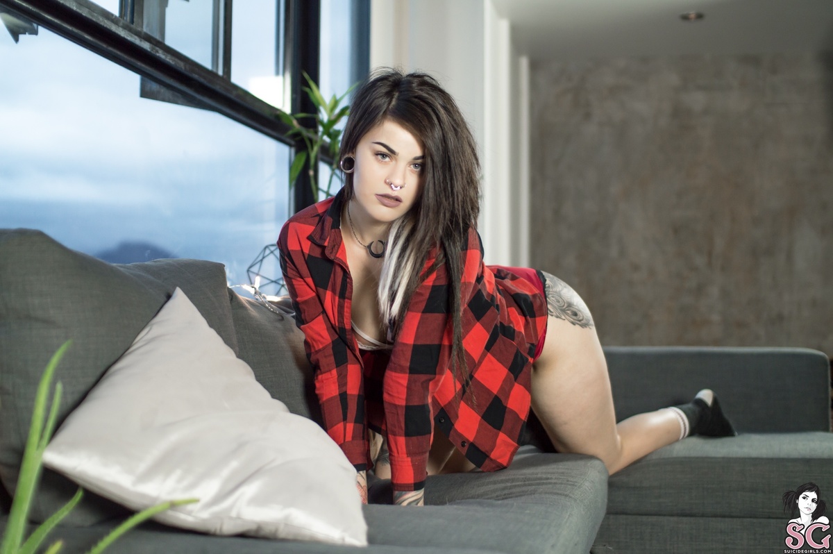sarahmoon-barkatthemoon-05.jpg