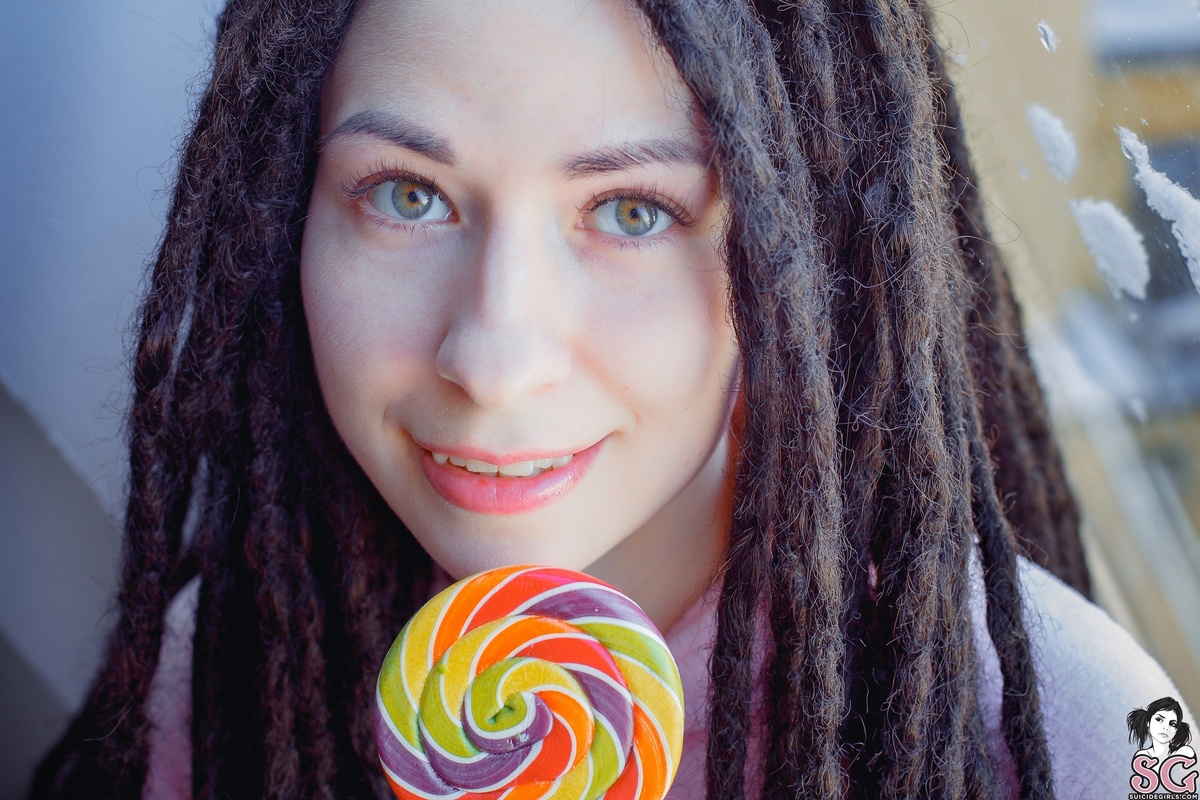 daniellenoire-candygirl-01.jpg