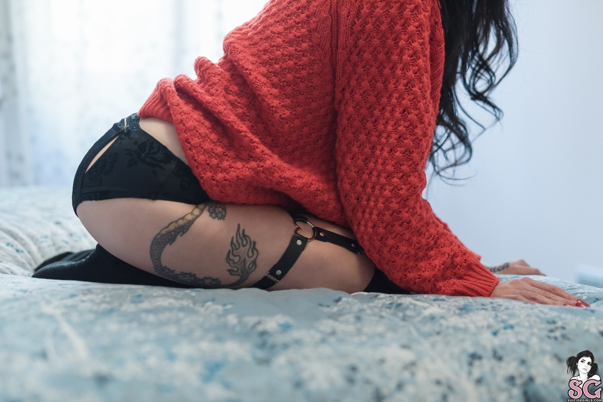 lindacanova-mymorbidheart-03.jpg