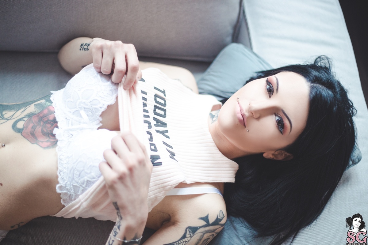jessied-greysofa-03.jpg