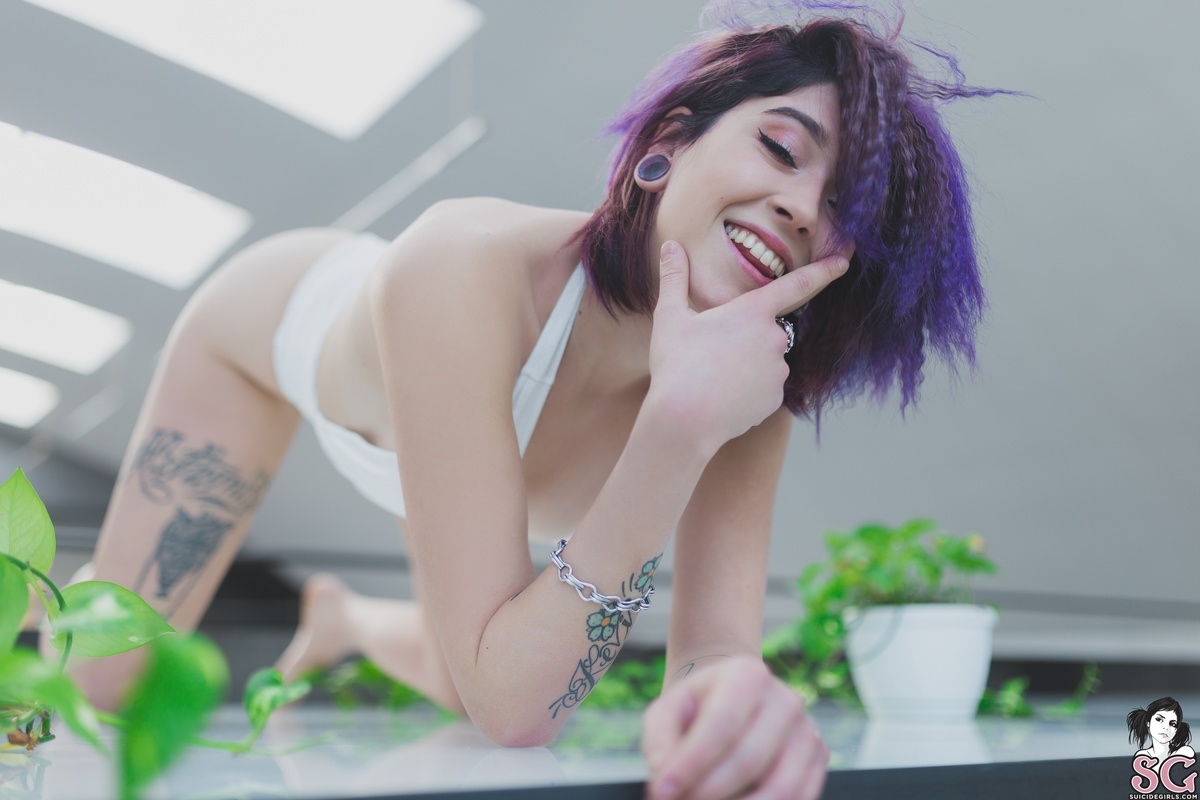nebra-ivy-13.jpg