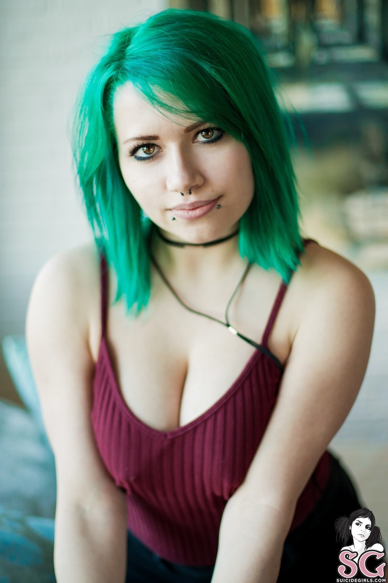 veelana-lonelyday-03.jpg