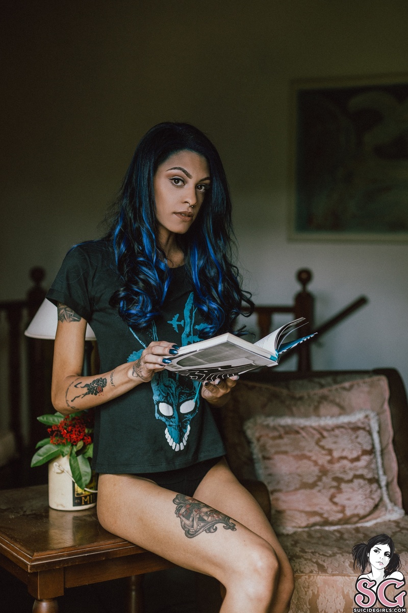rowenna-thekillingmoon-15.jpg