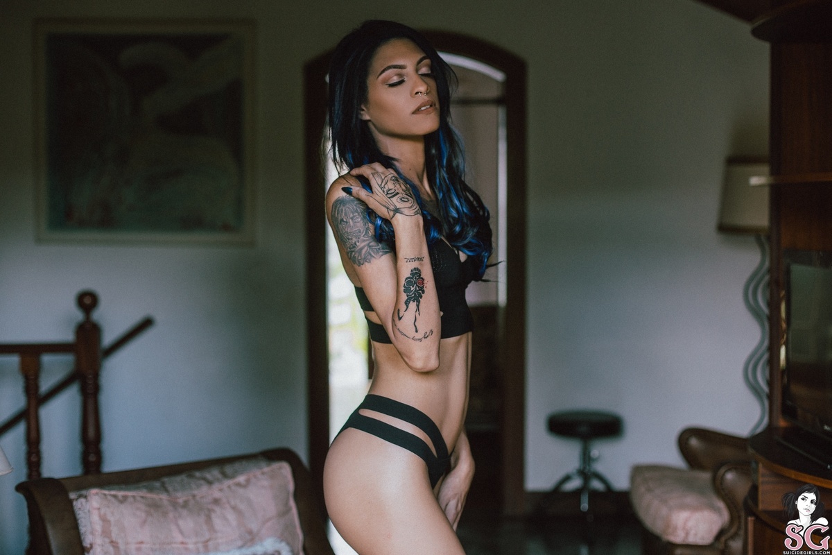 rowenna-thekillingmoon-25.jpg