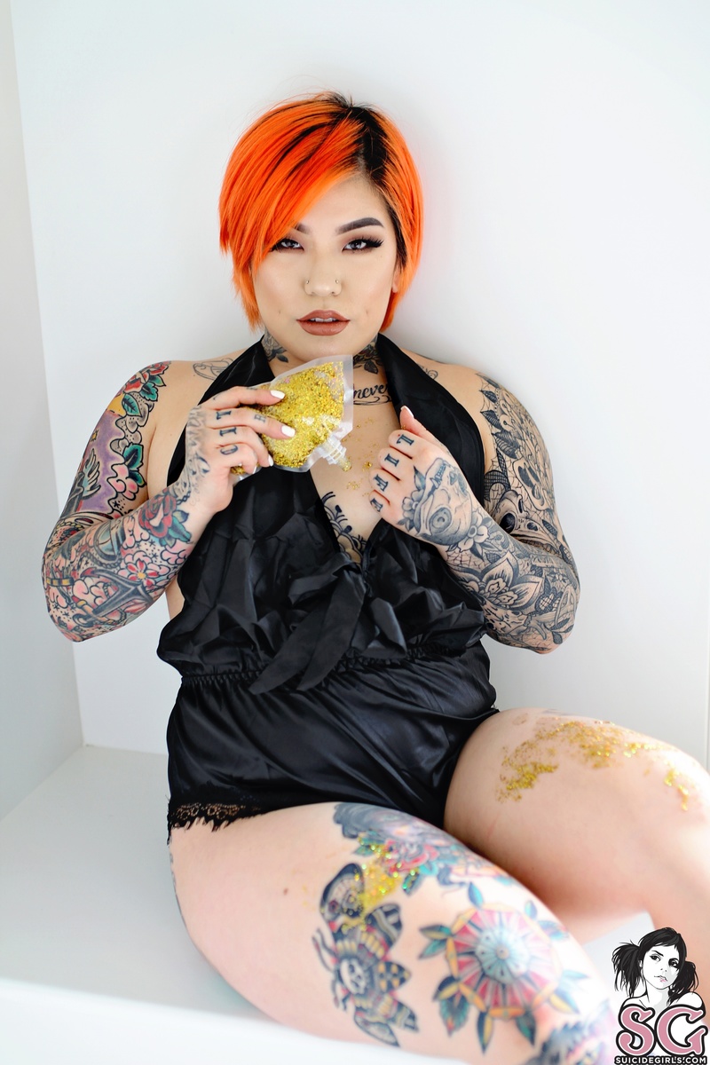 booteasee-drippingingold-09.jpg