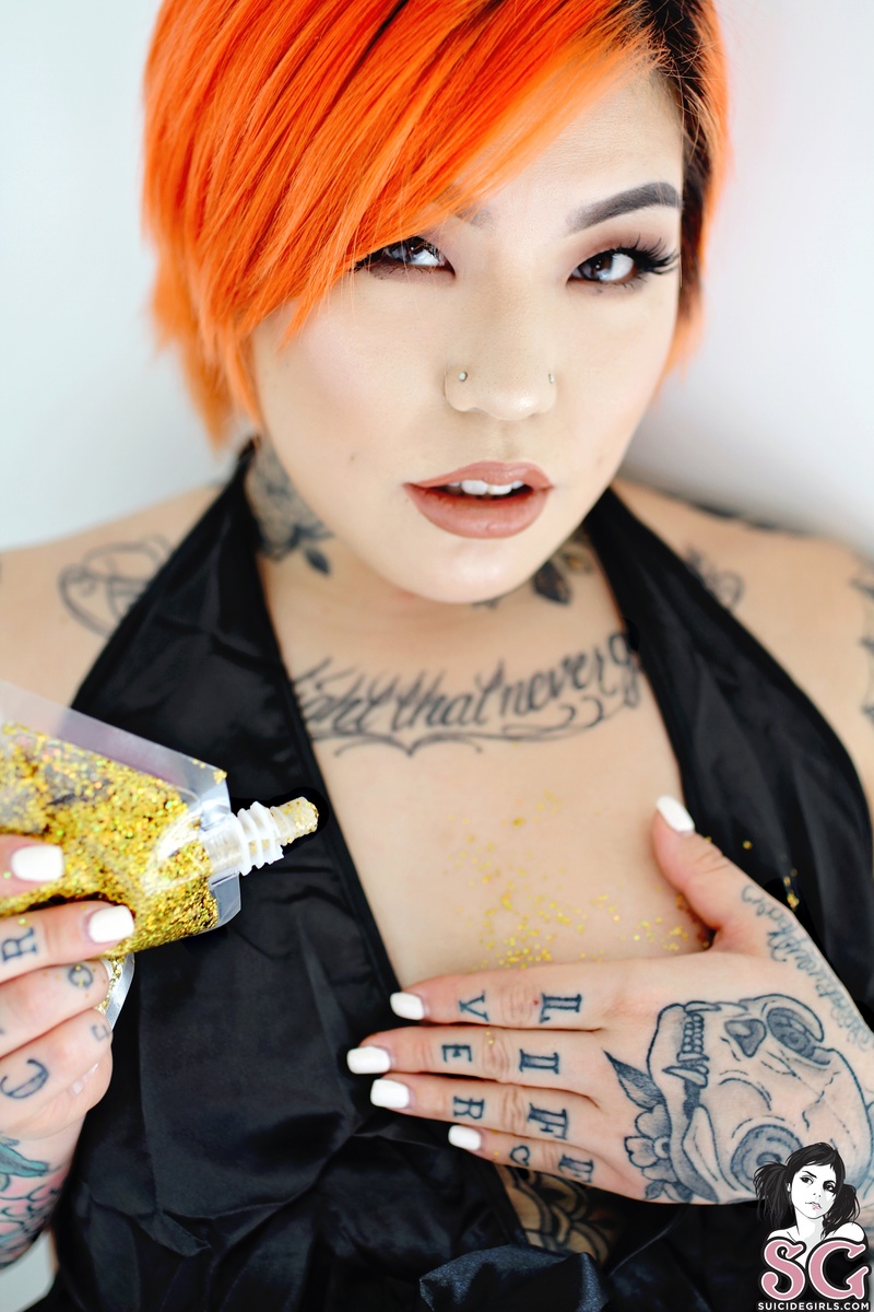 booteasee-drippingingold-11.jpg