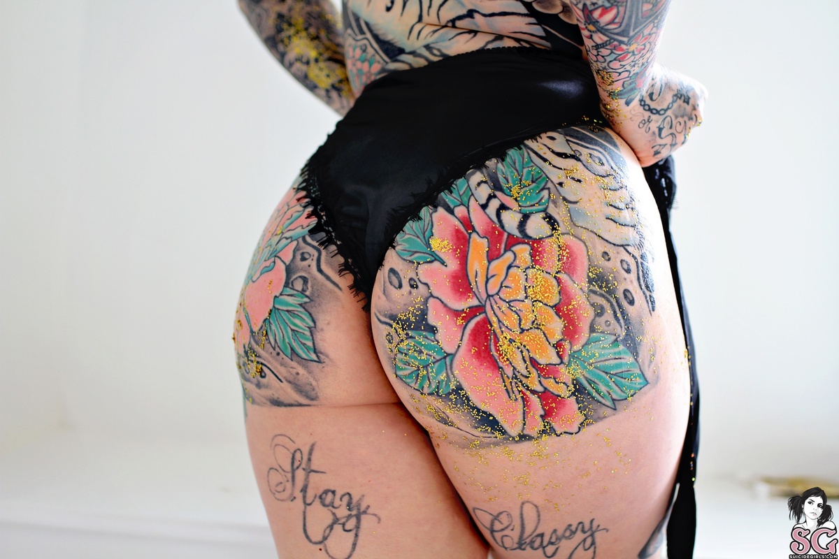 booteasee-drippingingold-21.jpg