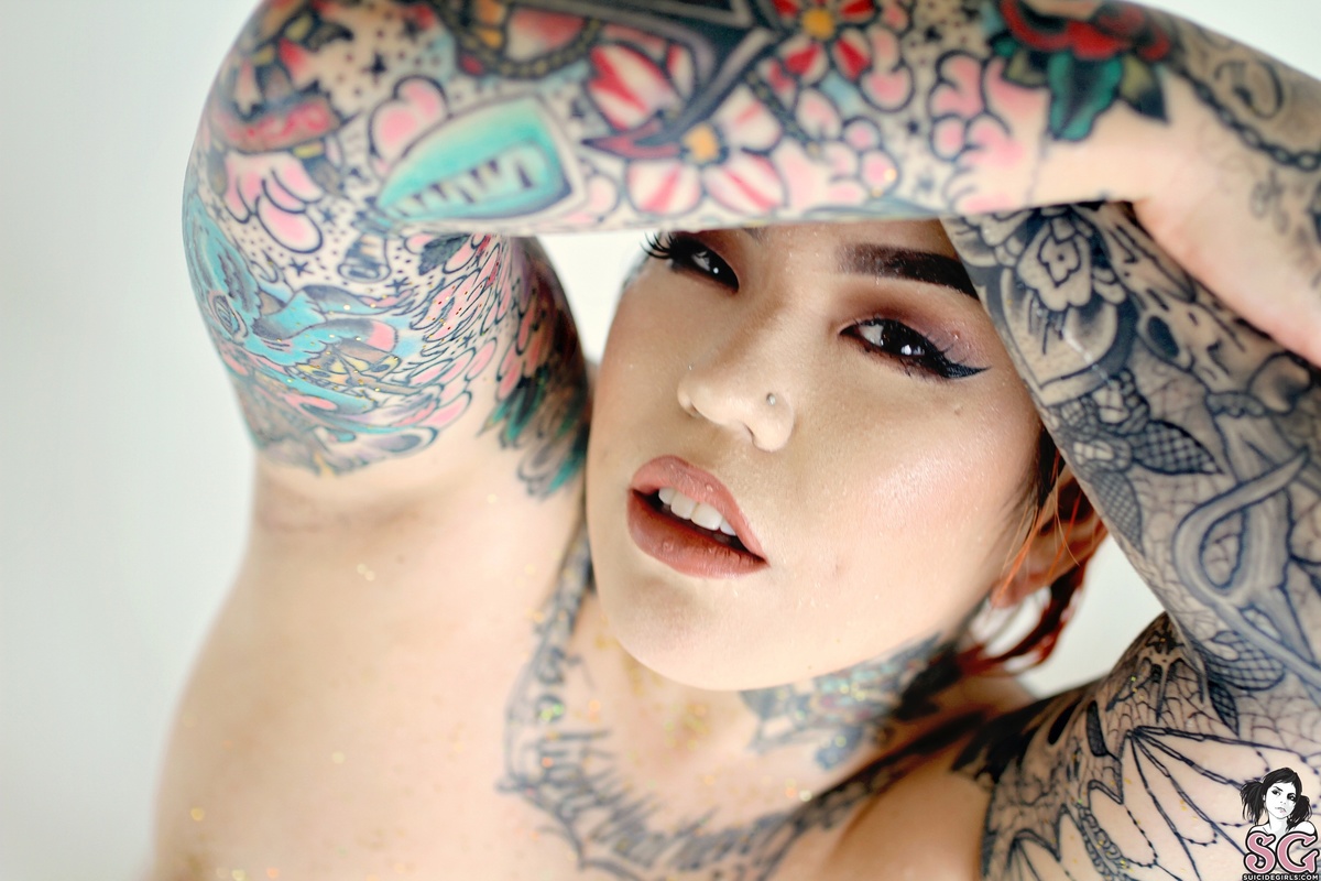 booteasee-drippingingold-39.jpg