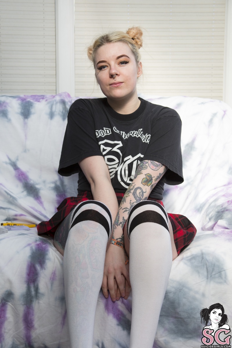 petal-younghopeless-05.jpg