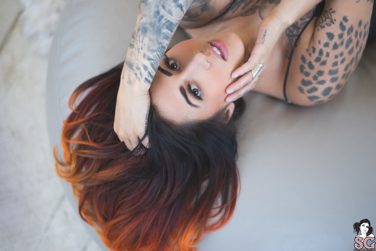 sarelle-atomictangerine-01.jpg