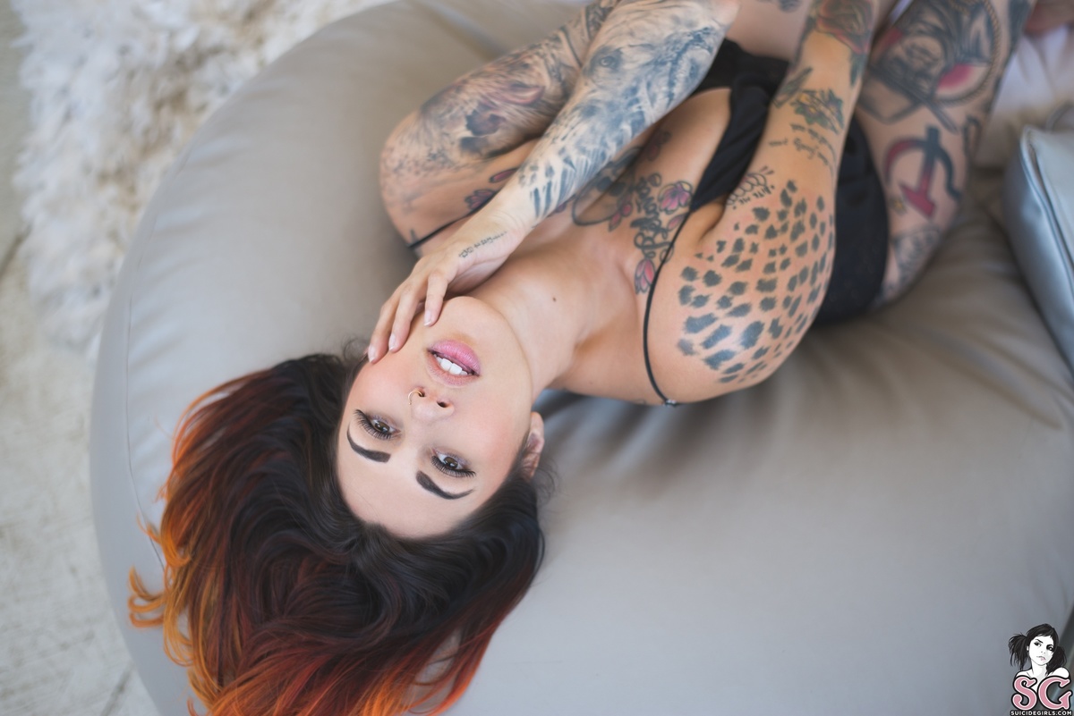 sarelle-atomictangerine-03.jpg