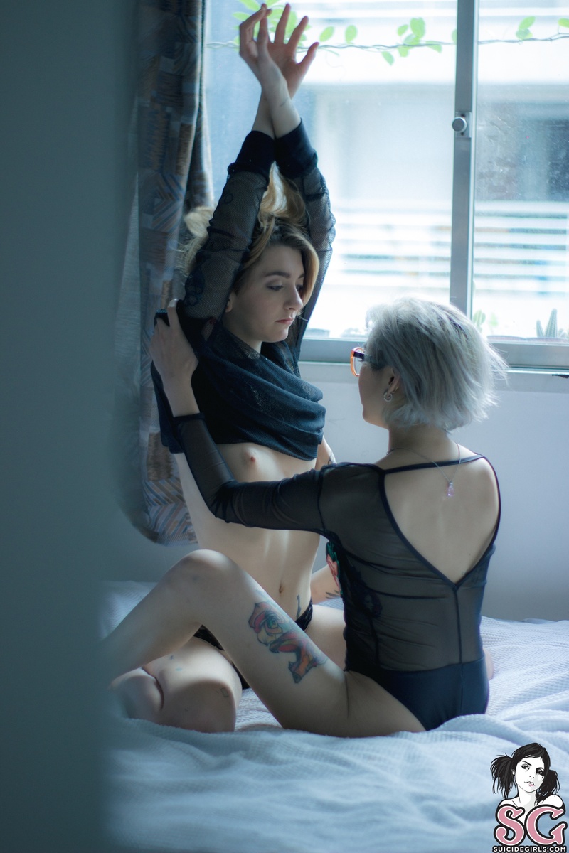 femen-takemetochurch-11.jpg