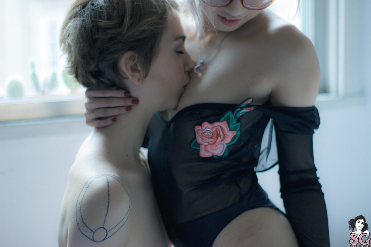 femen-takemetochurch-17.jpg