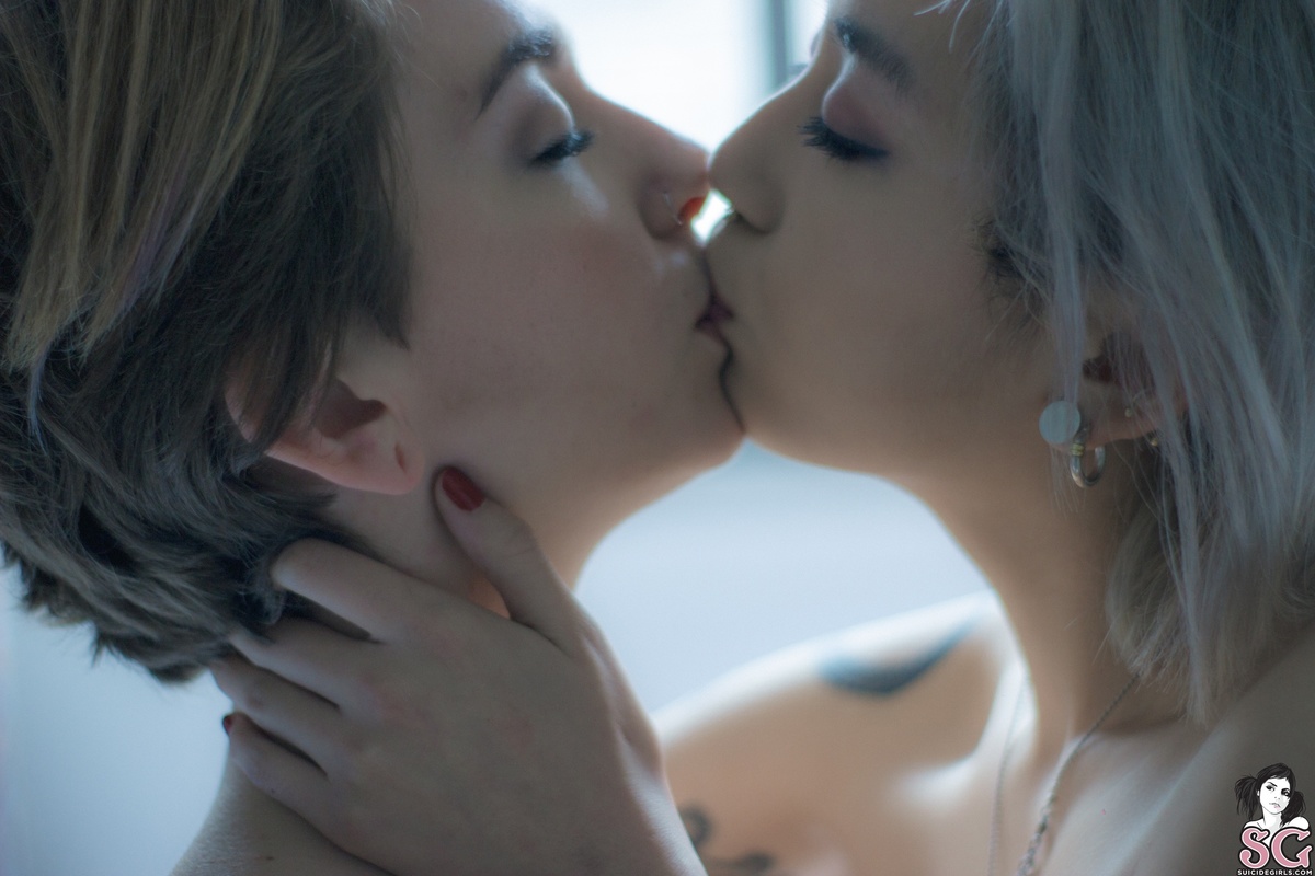 femen-takemetochurch-33.jpg