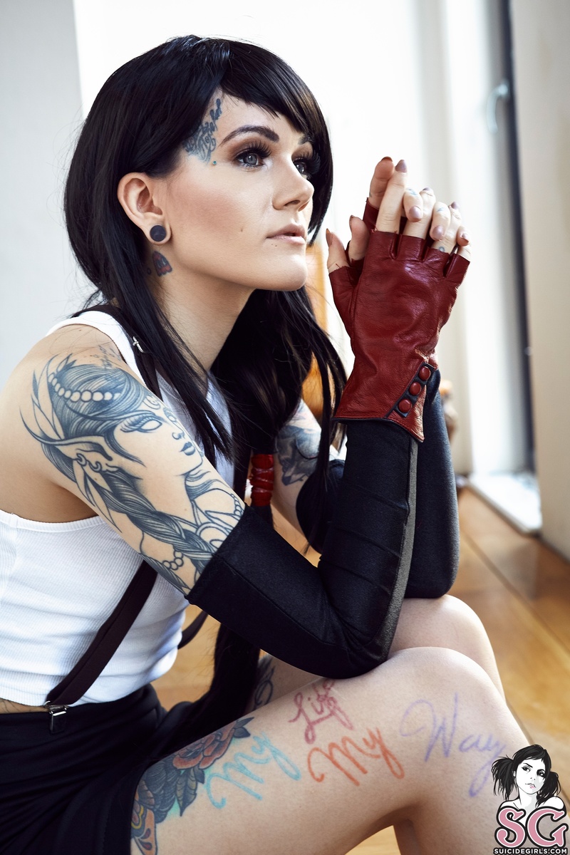 evevalentine-tifalockhart-03.jpg