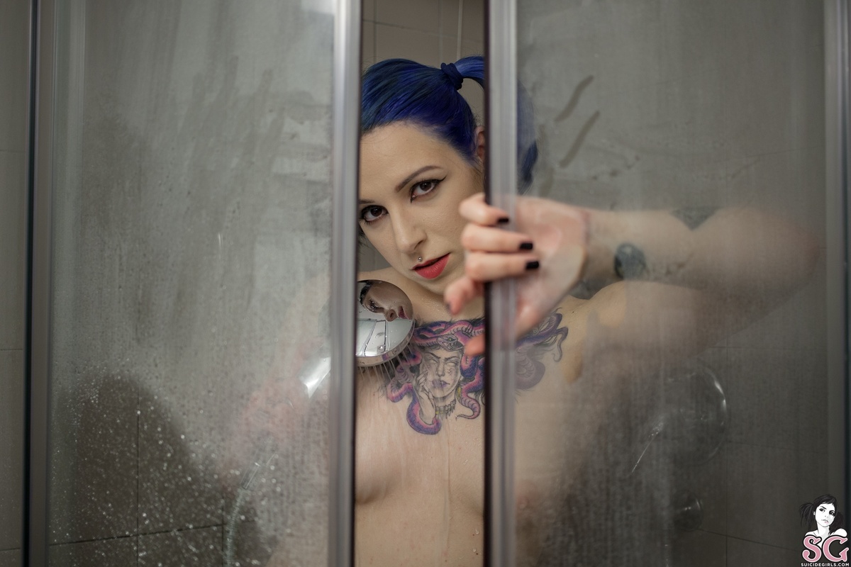 medusa-showerpower-23.jpg